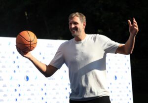 «Bisschen reinbeißen»: Nowitzki hat wieder einen festen Job