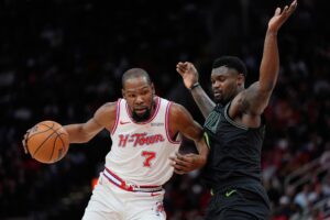 NBA: Rockets gewinnen nach kurioser Durant-Verletzung